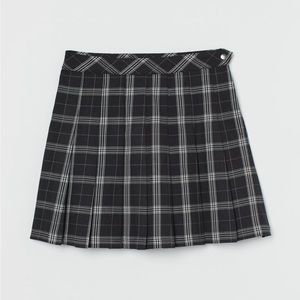 Black and white plaid pleated skirt | H&M